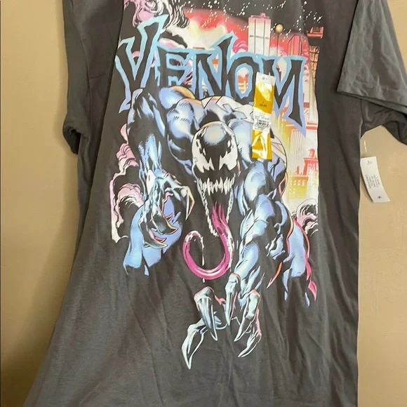 Venom Marvel, Men's & Big Men's Graphic Crew Neck T-Shirt, City Aflame, Sizes L - Picture 2 of 8